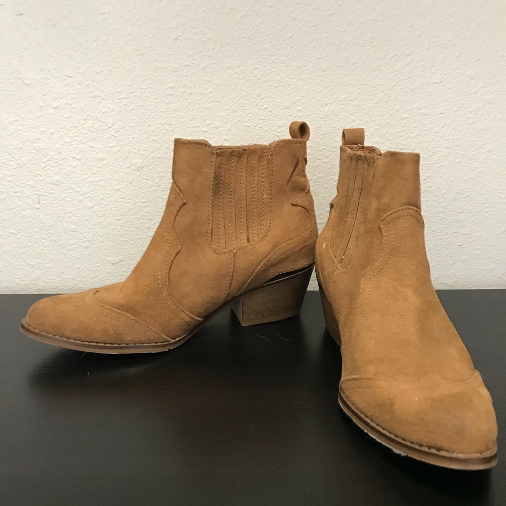 Mossimo boots